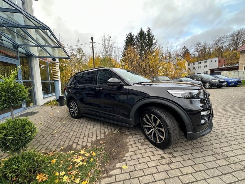 Ford Explorer 3.0 Plug-in-Hybrid 4x4 ST-Line 156.000 km 32.500 € Rudolstadt 07407