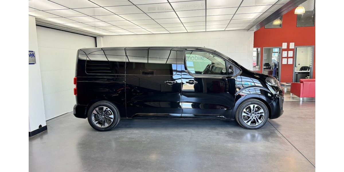 Opel Zafira Life -e Elegance L 50 kWh Leder Xenon CAM 34.950 km 24.760 &euro; Lich 35423