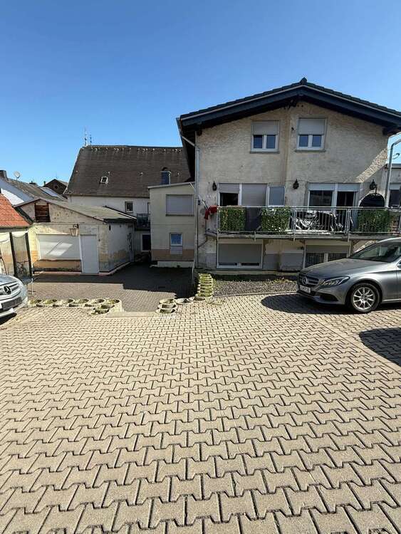 Haus zum Kaufen in Bad Camberg 780.000 € 355.69 m²