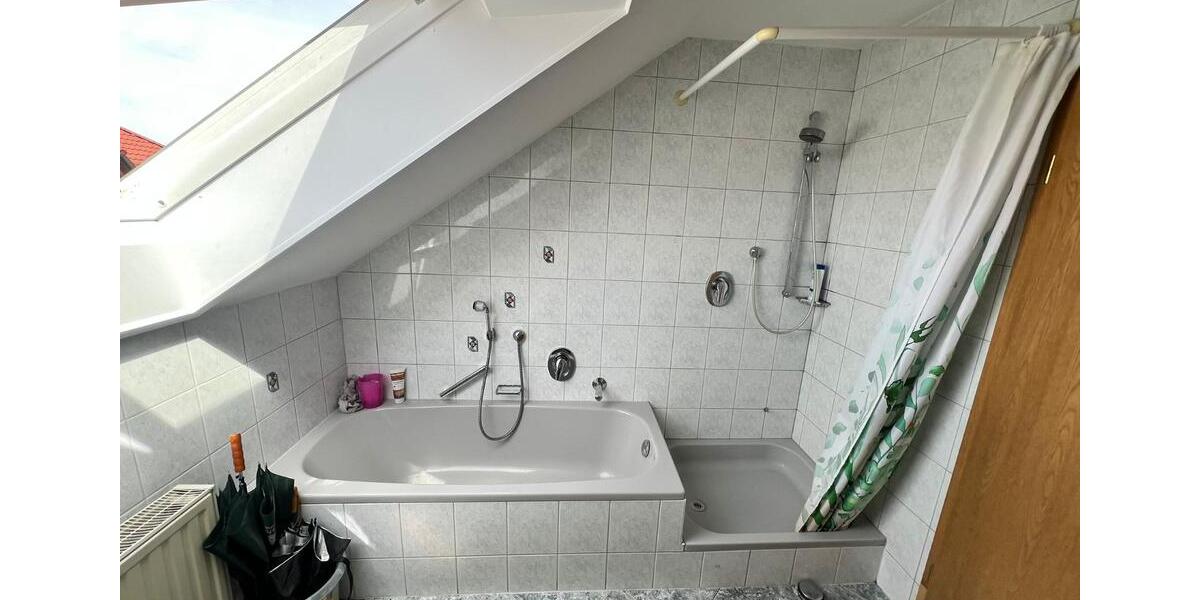 Dachgeschoßwohnung Neresheim - 2.5 Zimmer, 70 m&sup2;, 670&euro; | Angebot:26398184