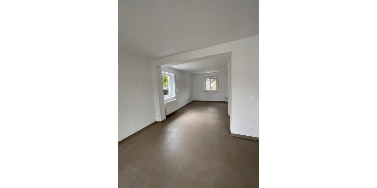 Doppelhaushälfte Bad Abbach - 5 Zimmer, 130 m&sup2;, 1.900&euro; | Angebot:25399314