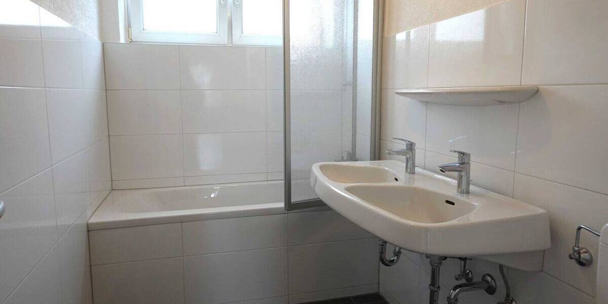 Etagenwohnung Leverkusen Opladen - 3 Zimmer, 98 m&sup2;, 1.050&euro; | Angebot:26642717