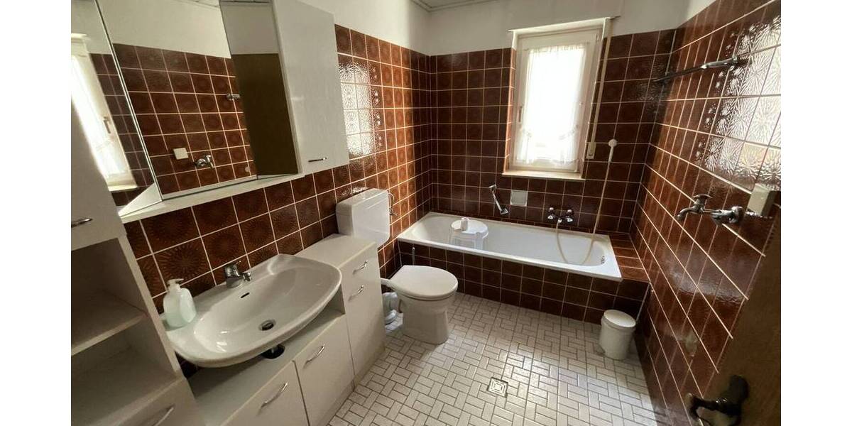 Mehrfamilienhaus, Wohnhaus Brilon - 7 Zimmer, 199 m&sup2;, 235.000&euro; | Angebot:26816008