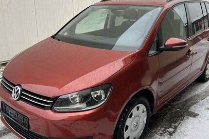 VW Touran 161.000 km 6.999 &euro; Berlin 12277