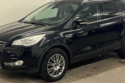 Ford Kuga 112.000 km 10.500 € Düsseldorf 40468
