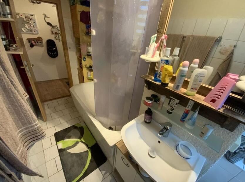 Frisch renovierte 2-Zi.-Wohnung mit Balkon in Altenburg-neu vermi zimmer