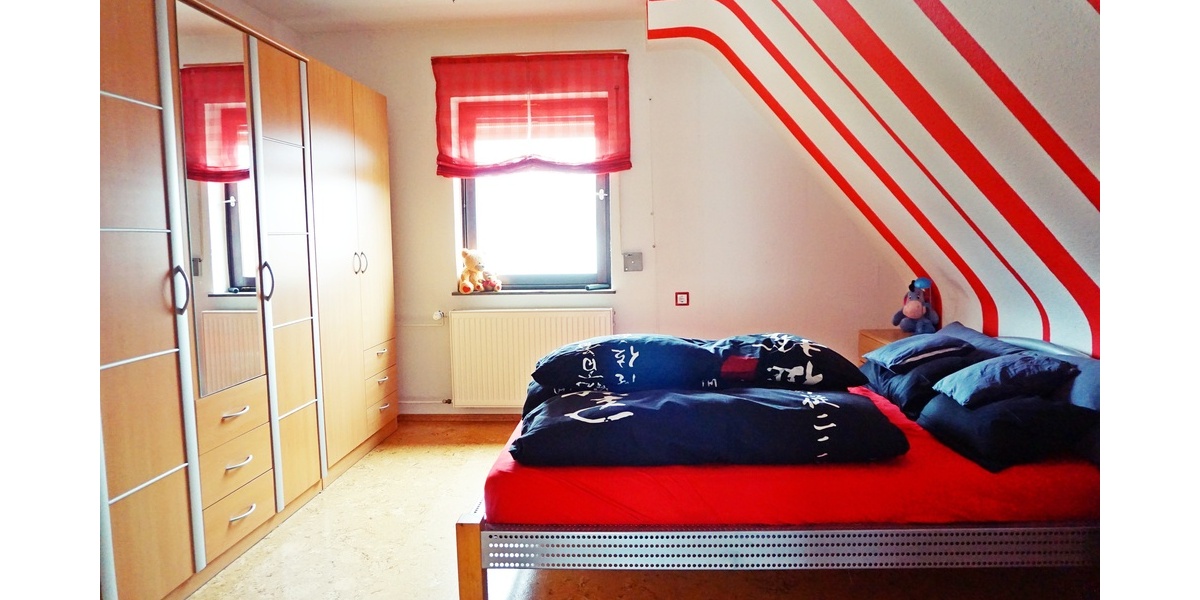 Gepflegtes 1-2 Fam. Haus, neuwertige Heizung, div. Renovierungen, Garten, Doppel-Garage, Terrasse, B - Einfamilienhaus Zierenberg Burghasungen | Angebot:26459788