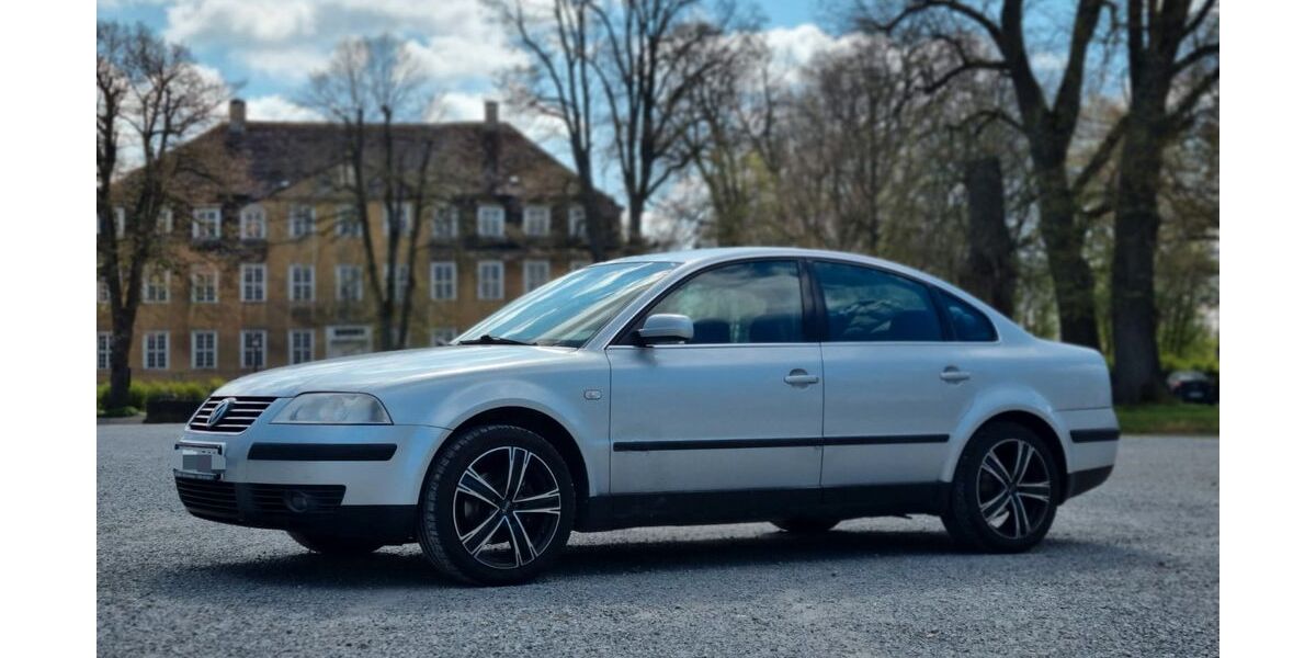 VW Passat 280.000 km 2.500 &euro; Höxter 37671