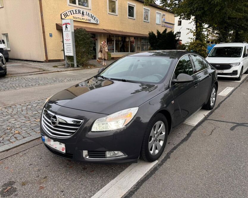 Opel Insignia 327.000 km 2.990 € München 81829
