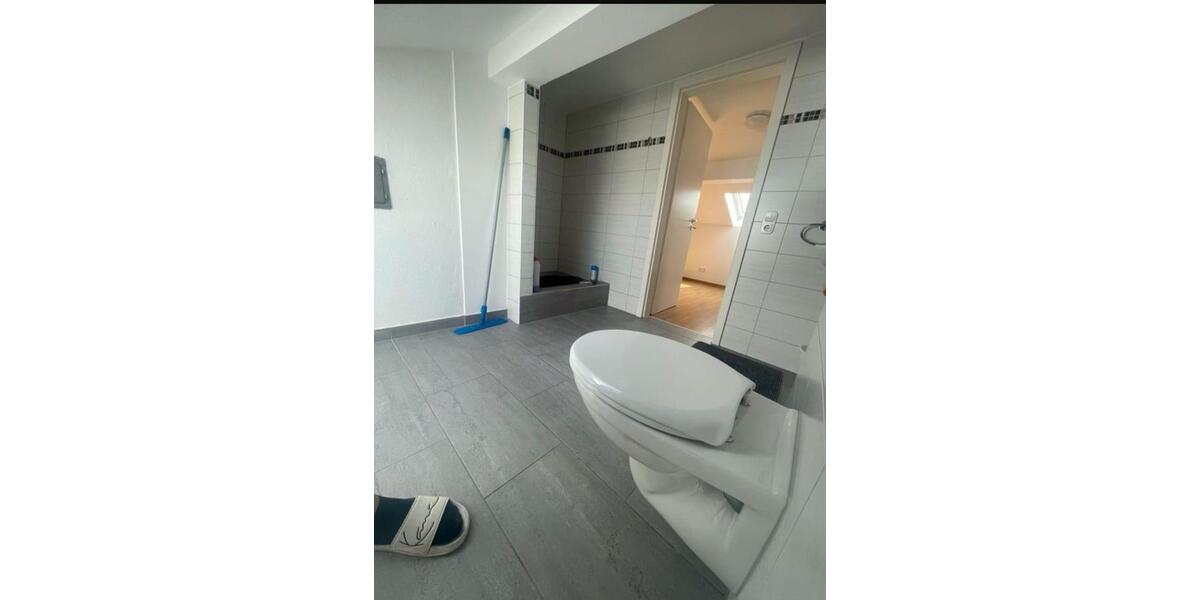 Dachgeschosswohnung 2 zimmer