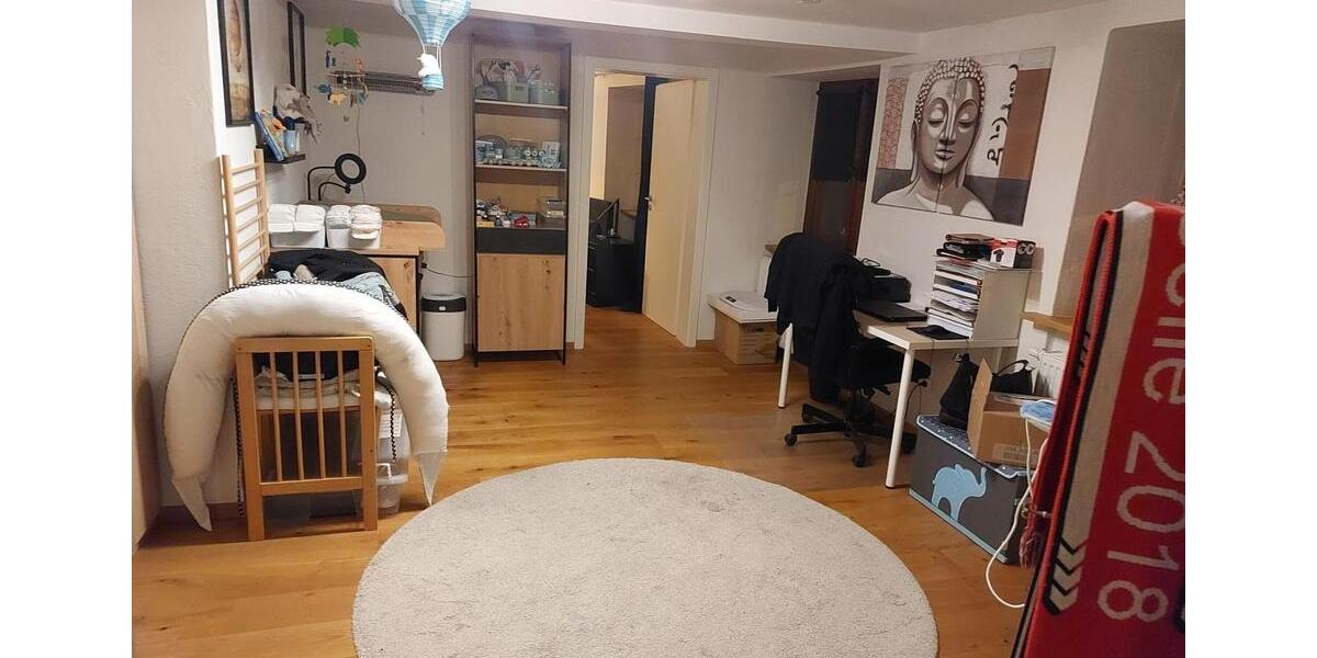 MEGAGROSSE TRAUMWOHNUNG im idyllischen Staufen Wettelbrunn mit großer Außen-Terrasse & 2 Stellplätze 4 zimmer