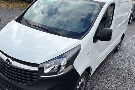 Opel Vivaro 63.854 km 12.990 € Paderborn 33104