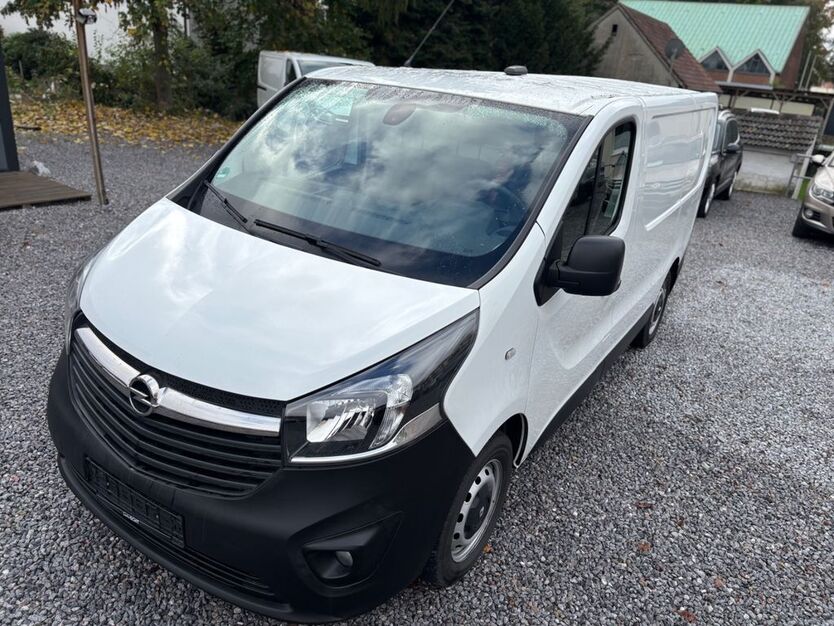 Opel Vivaro 63.854 km 12.990 € Paderborn 33104