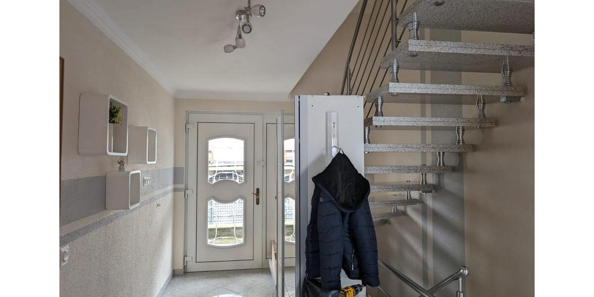 Einfamilienhaus Bad Berleburg - 9 Zimmer, 148 m&sup2;, 370.000&euro; | Angebot:26944773