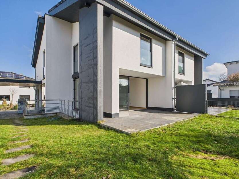 Haus zum Kaufen in Frensdorf 690.000 € 173.05 m²