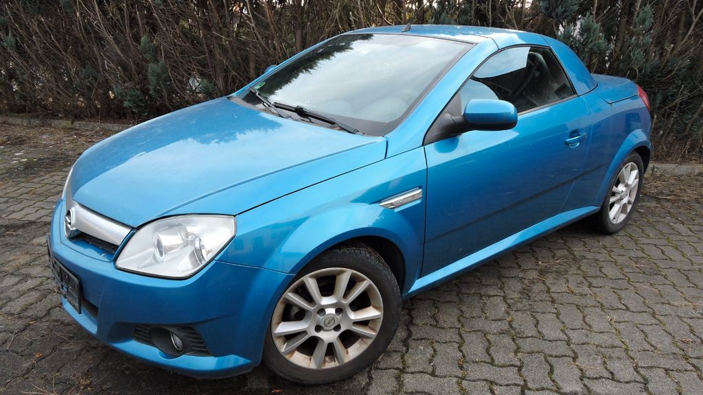 Opel Tigra 208.000 km 600 € Schömberg 72355