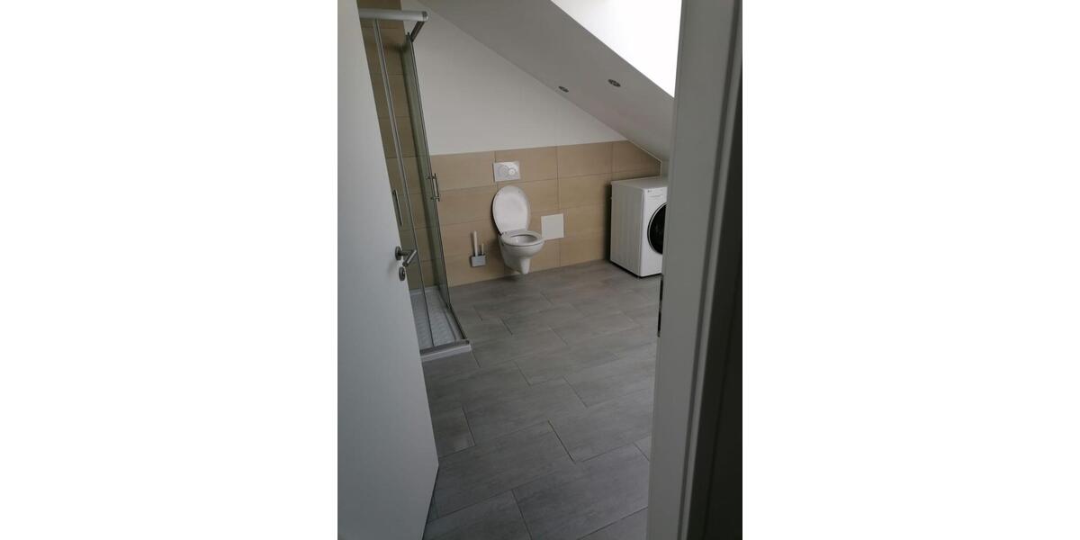 2 -Zimmer DG Wohnung 2 zimmer