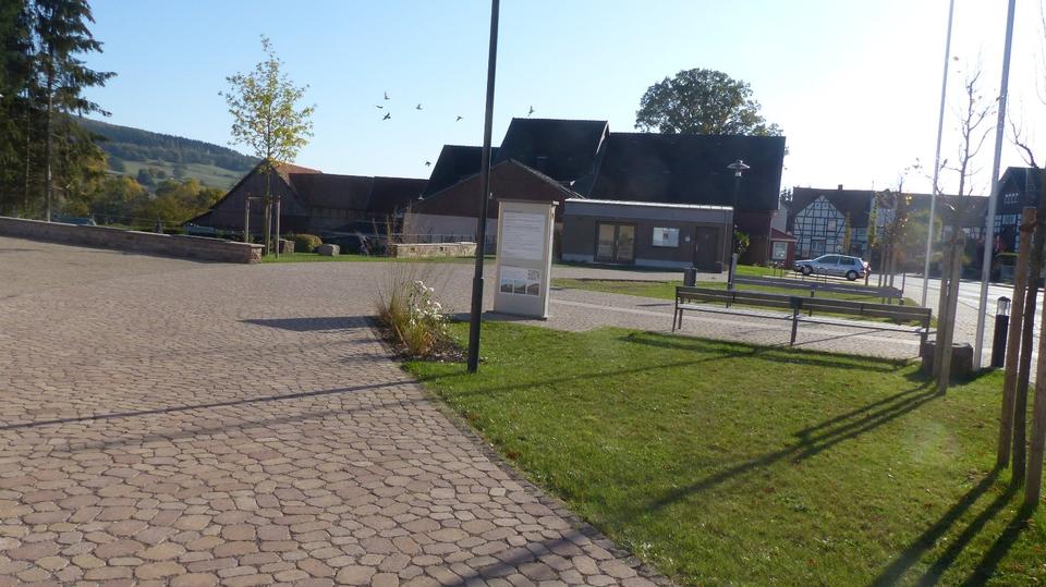 Etagenwohnung Stadtoldendorf - 2 Zimmer, 65 m&sup2;, 550&euro; | Angebot:26129892