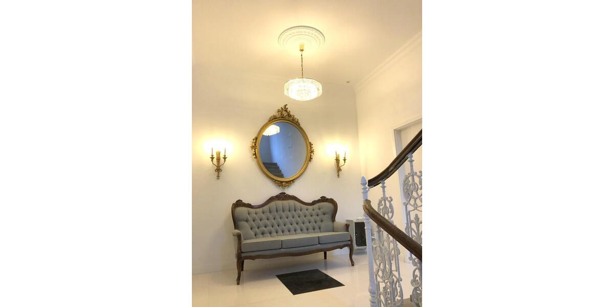 Villa Holzkirchen - 18 Zimmer, 600 m&sup2;, 1.250.000&euro; | Angebot:26960651