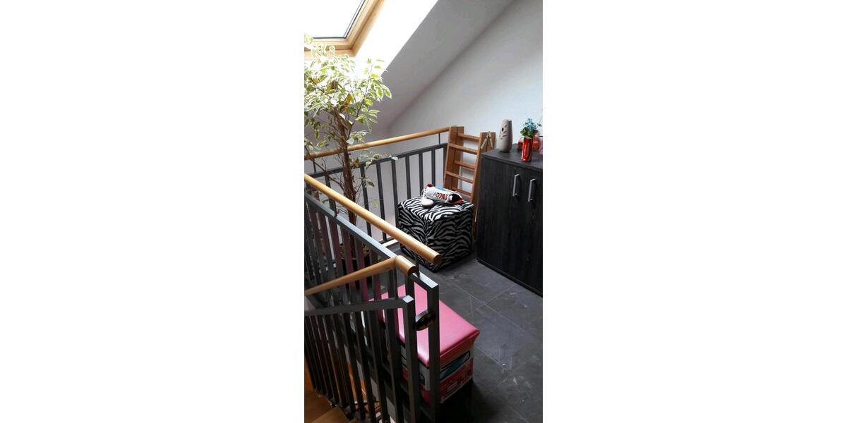 Einfamilienhaus Frankfurt am Main Gutleutviertel - 7 Zimmer, 223 m&sup2;, 1.400&euro; | Angebot:26304000