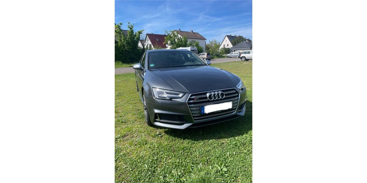 Audi S4 129.500 km 31.998 &euro; Kahl 63796