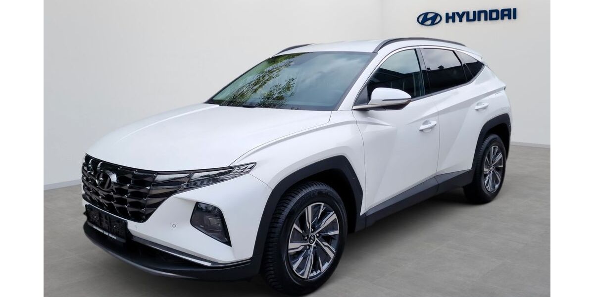 Hyundai TUCSON 12.250 km 30.580 &euro; München 81825
