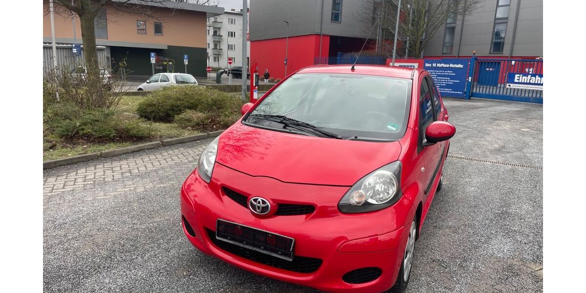 Toyota Aygo (X) 124.422 km 3.499 &euro; Berlin 12107