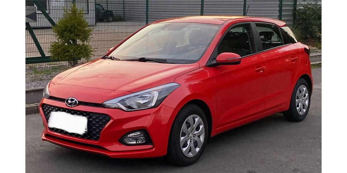 Hyundai i20 37.200 km 9.500 &euro; Dortmund 44388