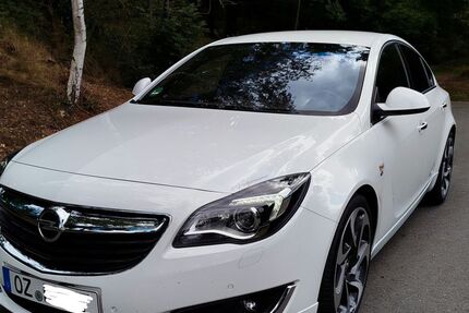 Opel Insignia 135.370 km 9.999 &euro; Oschatz 04758