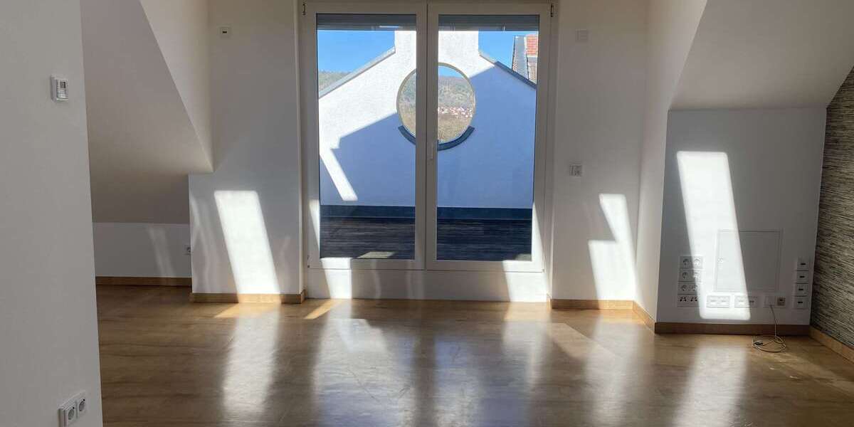 Etagenwohnung Jena Wenigenjena - 4 Zimmer, 150 m&sup2;, 2.180&euro; | Angebot:25493193