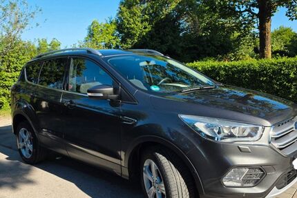 Ford Kuga 73.300 km 12.490 &euro; Unterhaching 82008