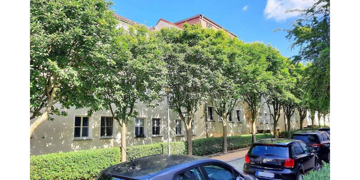 Hell & Renoviert! 3 Zimmer + Esszimmer, Vinyl-Boden, Tageslichtbad + 2 Abstellräume + gute Lage 3 zimmer