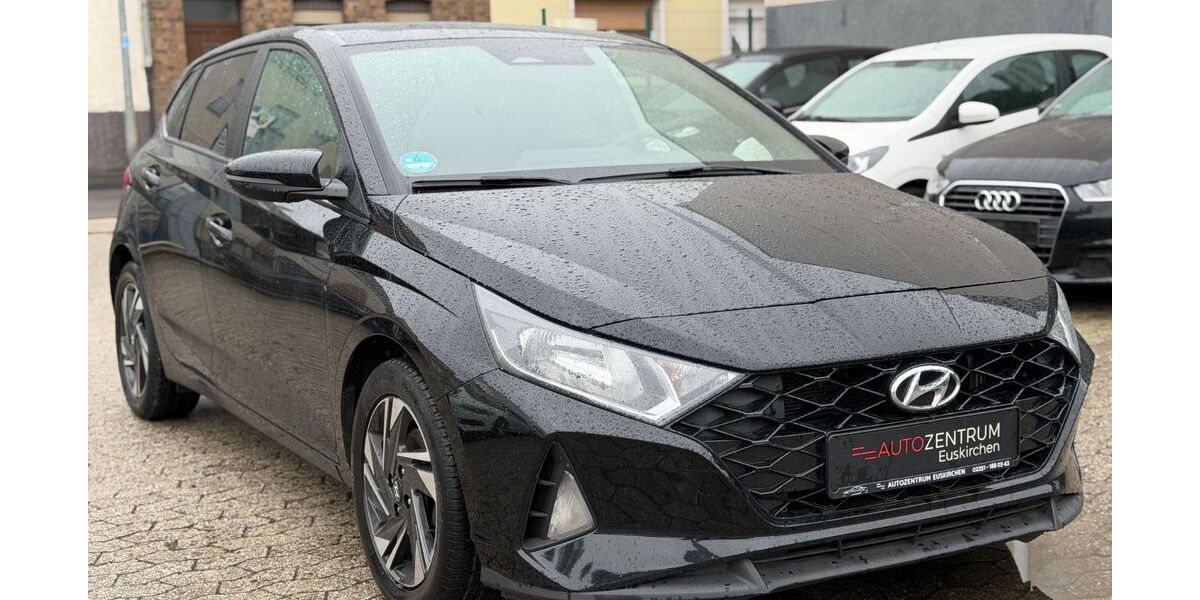 Hyundai i20 67.704 km 14.900 &euro; Euskirchen 53879