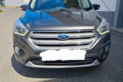 Ford Kuga 122.300 km 12.900 &euro; Amberg 92224