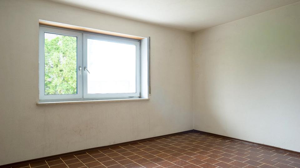 Erdgeschoßwohnung Bernried - 4 Zimmer, 127 m&sup2;, 250.000&euro; | Angebot:27010016
