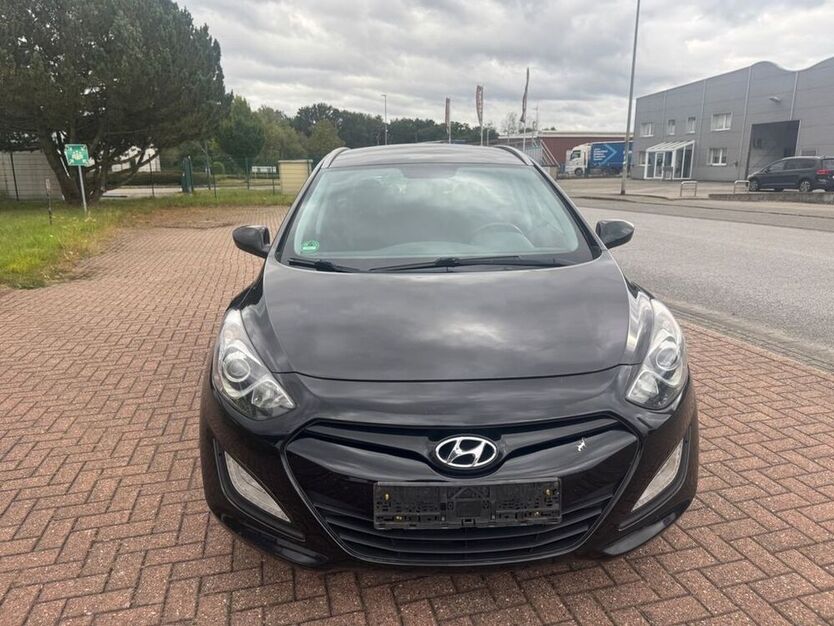 i30