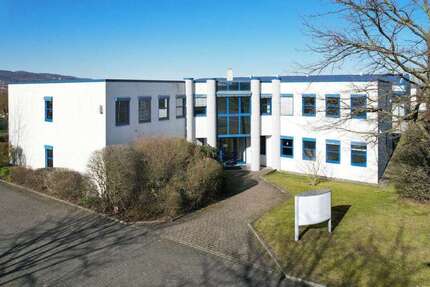 Halle in Baunatal 1.980.000 € 2250 m²