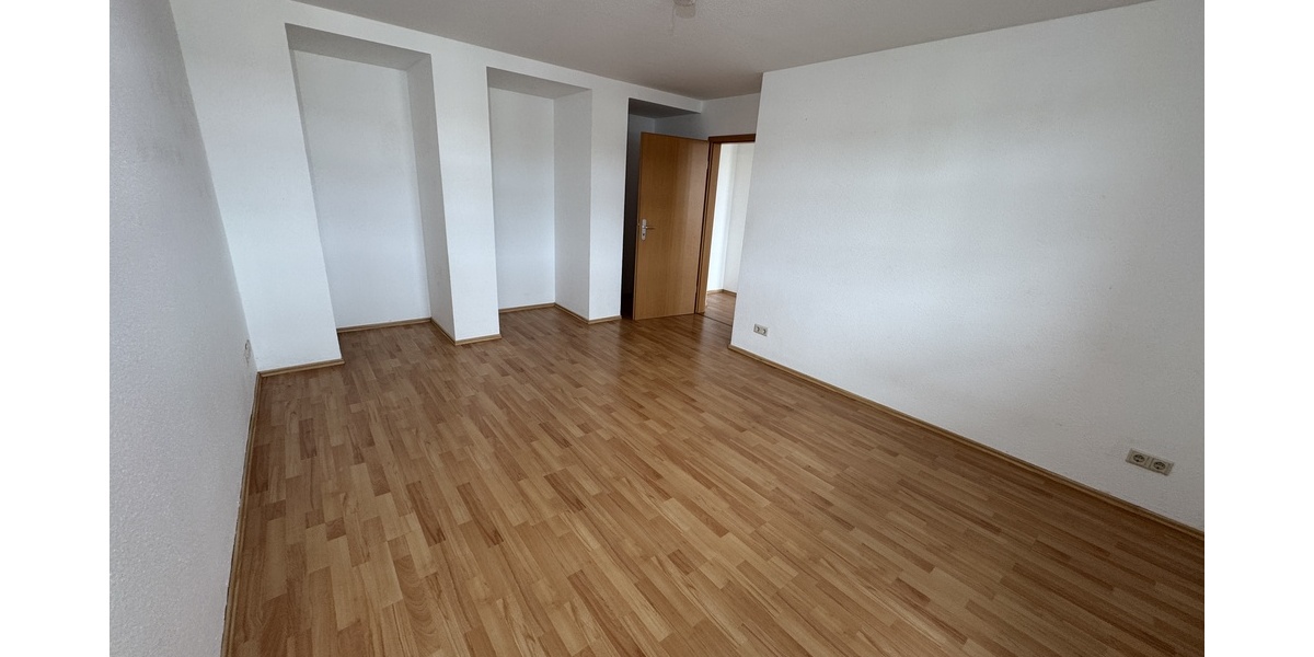 Helle & ruhige 2 Zimmer Whg. mit Aufzug und Balkon (W 31) - Etagenwohnung Gera Ostviertel | Angebot:26882783
