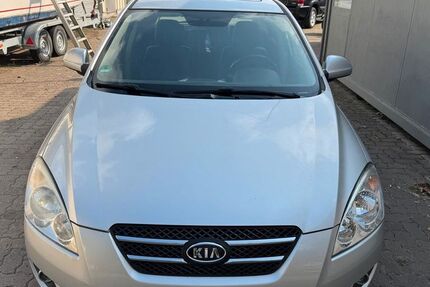 Kia Andere 170.000 km 999 &euro; Schöneck 61137