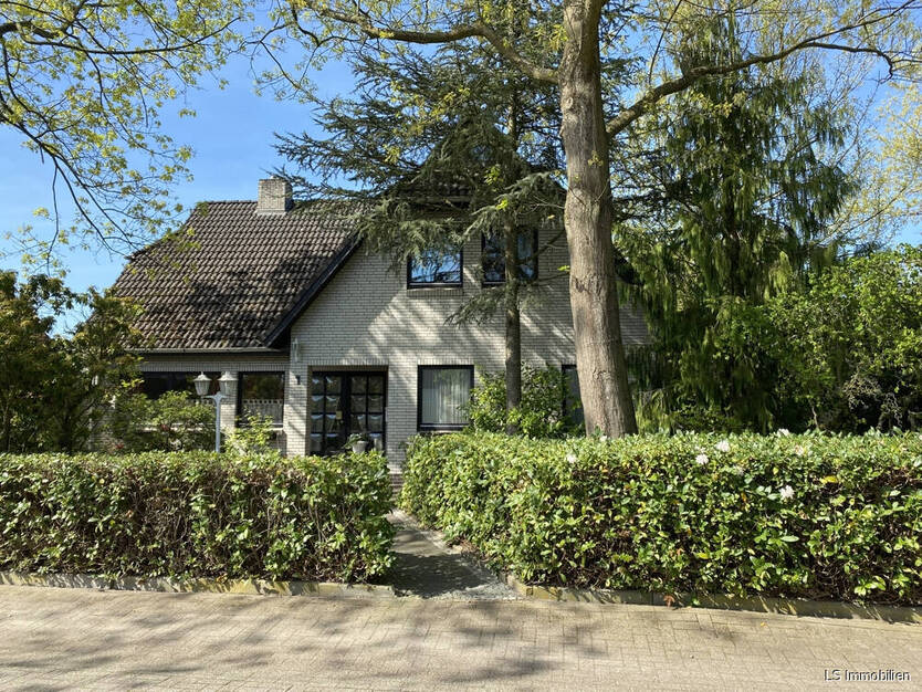 Einfamilienhaus mit EinliegerWohnung in gefragter Lage
