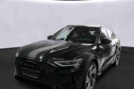 Audi e-tron 45.241 km 41.950 &euro; Hamburg 22047