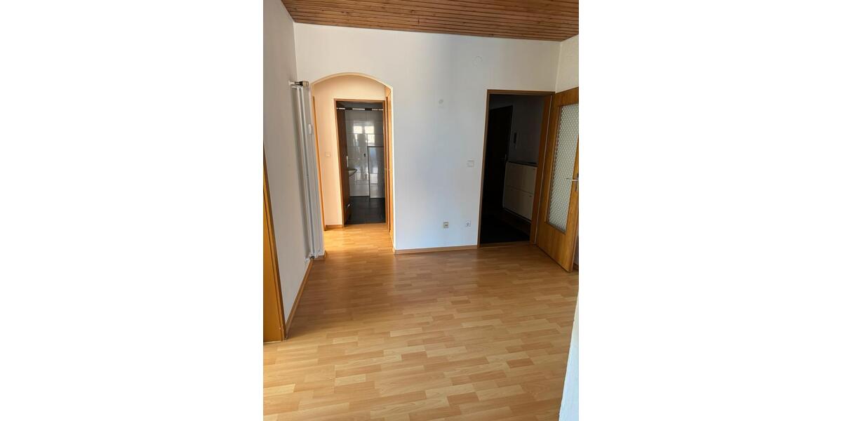 Etagenwohnung Weiden in der Oberpfalz - 2 Zimmer, 69 m&sup2;, 179.000&euro; | Angebot:27066664