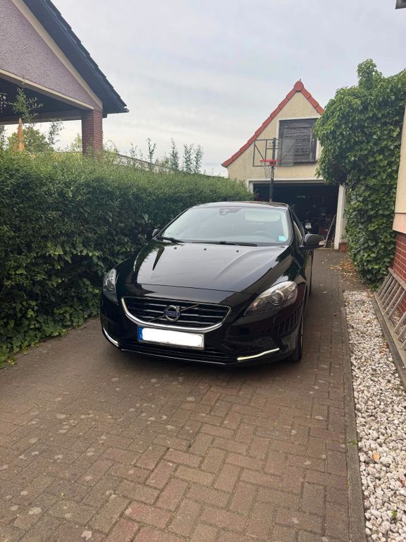 V40