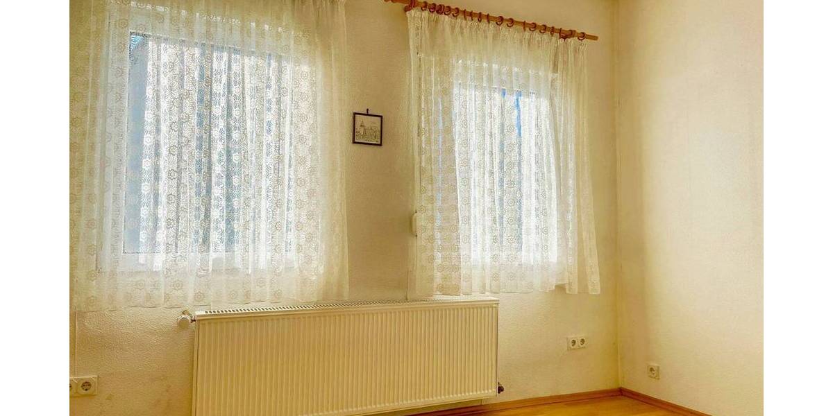 Mehrfamilienhaus, Wohnhaus Bergneustadt - 8 Zimmer, 176 m&sup2;, 260.000&euro; | Angebot:25691798