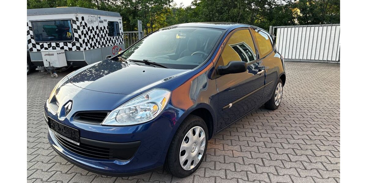 Renault Clio 133.870 km 2.480 &euro; Schmalkalden 98574