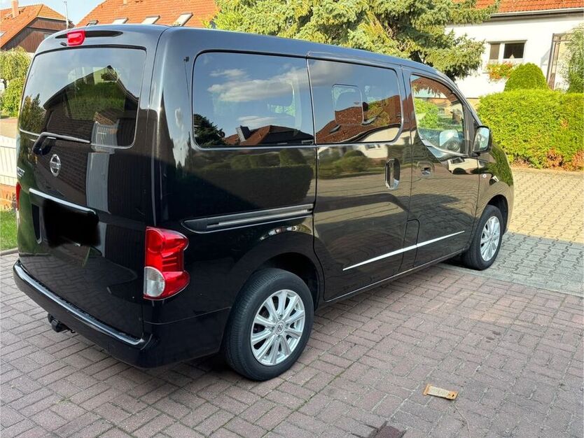 NV200