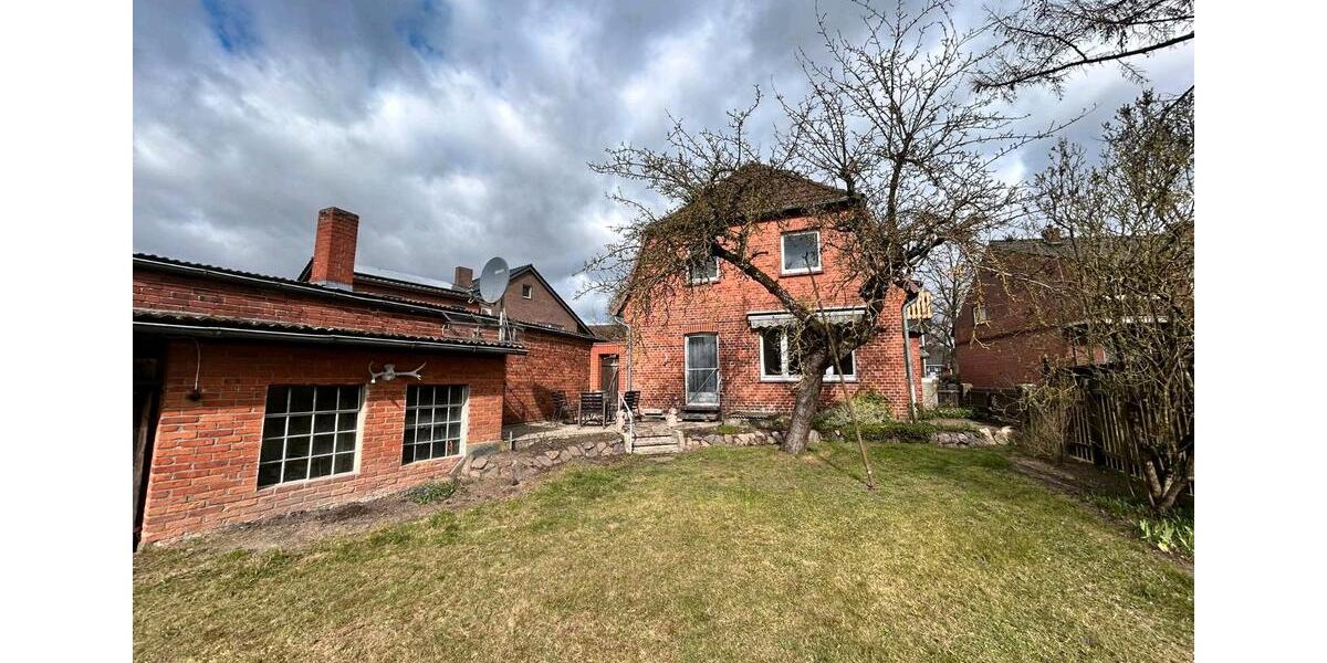Einfamilienhaus Wittingen Knesebeck - 8 Zimmer, 250 m&sup2;, 150.000&euro; | Angebot:26024327