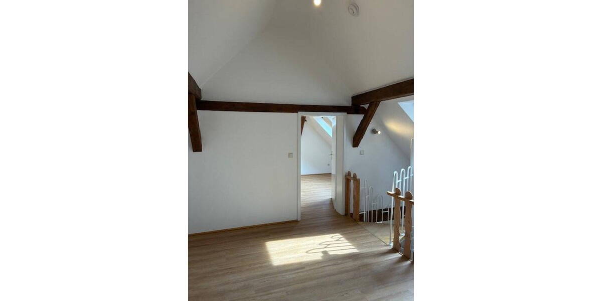 Etagenwohnung Seesen Kirchberg - 3 Zimmer, 129 m&sup2;, 895&euro; | Angebot:26344022