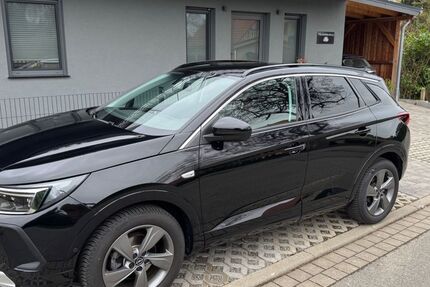 Opel Grandland (X) 86.000 km 17.000 &euro; Dummerstorf 18196