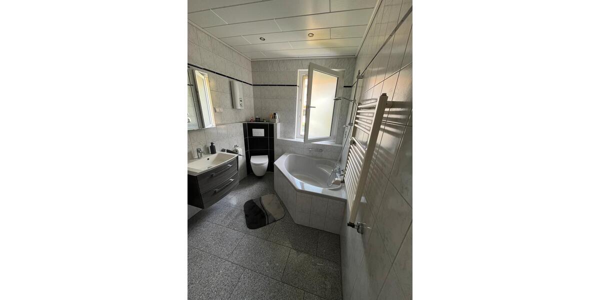 Etagenwohnung Lehrte - 3 Zimmer, 82 m&sup2;, 190.000&euro; | Angebot:27110538